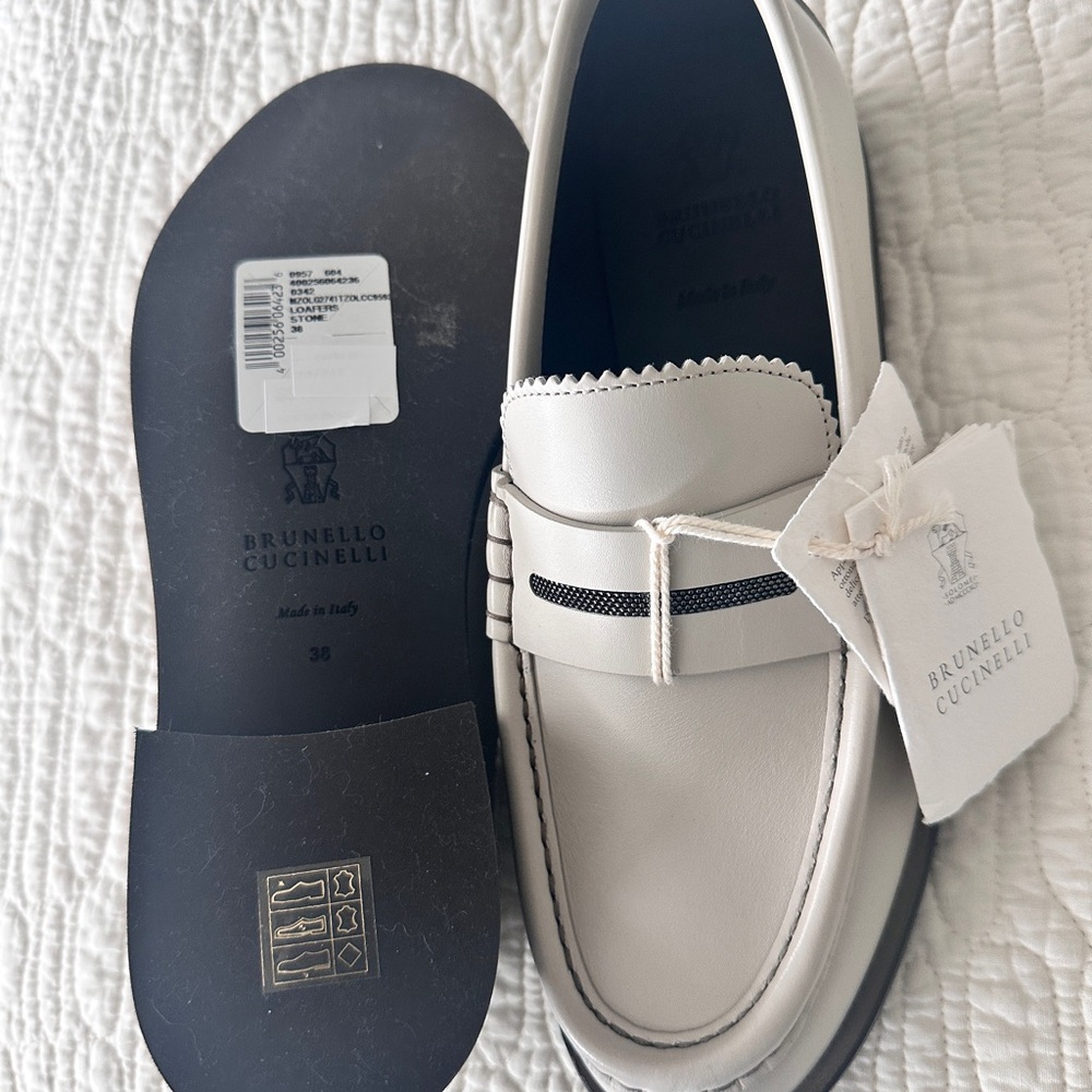 NEW Brunello Cucinelli wmn’s Loafers, Beaded, White-gray color. Dustbags Box.
